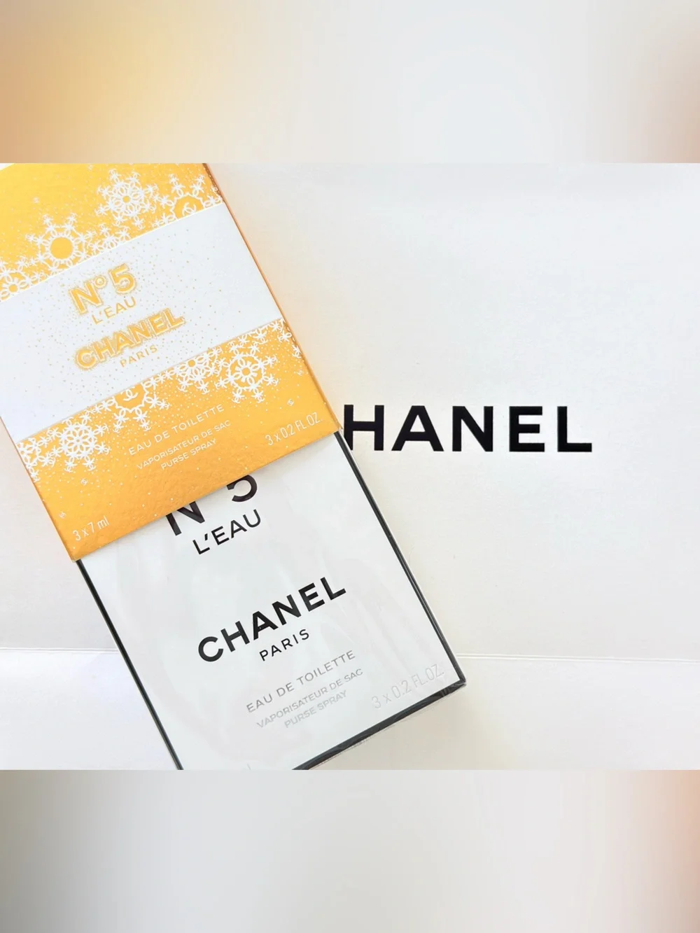 CHANEL N°5 L'EAU & N°5 Eau de Toilette on Chain 3x7
